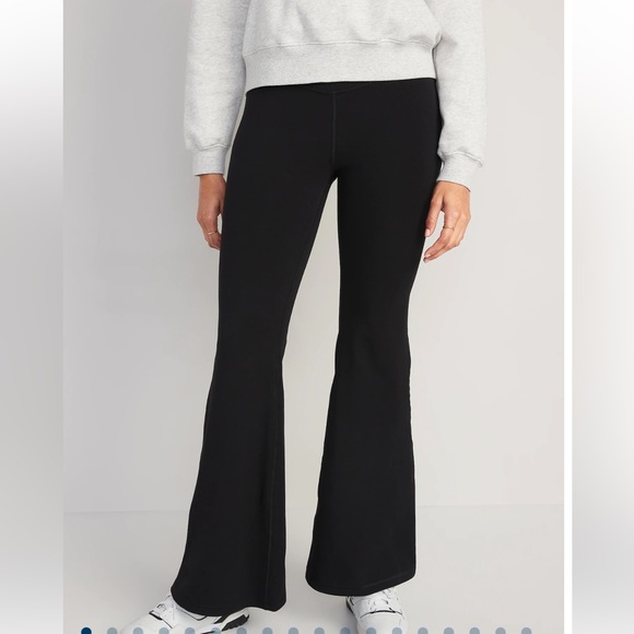 Old Navy Pants - Old Navy Flare Yoga Pants